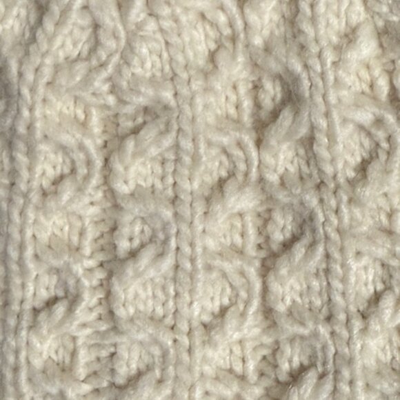 Ivory Columbia Beanie with Pom - Picture 4 of 6